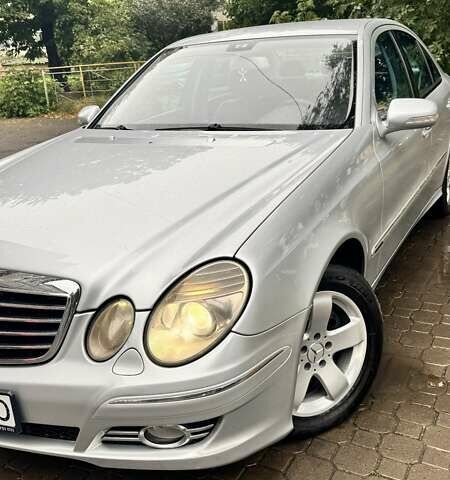 Сірий Мерседес Е-Клас, об'ємом двигуна 3 л та пробігом 244 тис. км за 8500 $, фото 1 на Automoto.ua