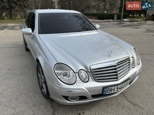 Сірий Мерседес Е-Клас, об'ємом двигуна 3 л та пробігом 98 тис. км за 11000 $, фото 1 на Automoto.ua