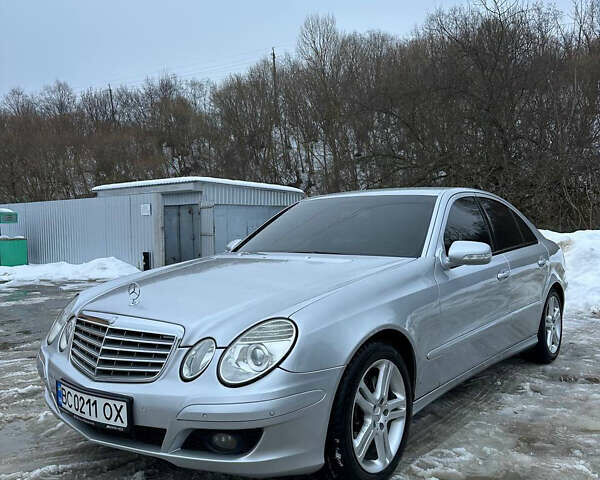 Сірий Мерседес Е-Клас, об'ємом двигуна 2.2 л та пробігом 377 тис. км за 8500 $, фото 1 на Automoto.ua