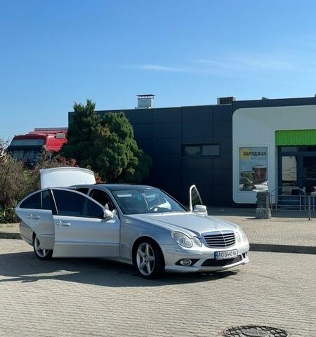 Серый Мерседес Е-Класс, объемом двигателя 3 л и пробегом 370 тыс. км за 12500 $, фото 1 на Automoto.ua