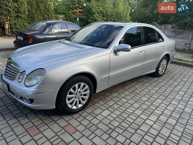 Серый Мерседес Е-Класс, объемом двигателя 1.8 л и пробегом 266 тыс. км за 8800 $, фото 1 на Automoto.ua