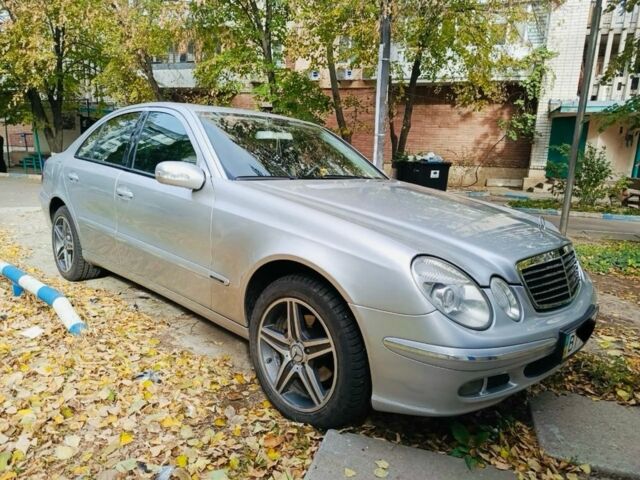 Сірий Мерседес Е-Клас, об'ємом двигуна 1.8 л та пробігом 254 тис. км за 4500 $, фото 1 на Automoto.ua