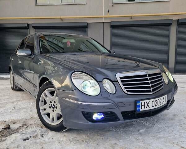 Серый Мерседес Е-Класс, объемом двигателя 1.8 л и пробегом 260 тыс. км за 7700 $, фото 1 на Automoto.ua