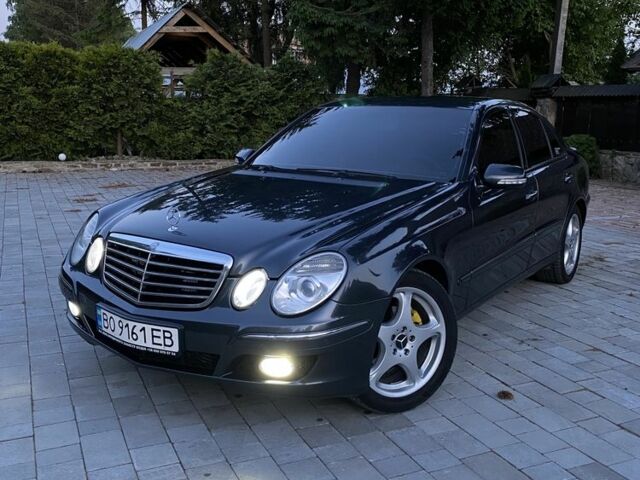 Серый Мерседес Е-Класс, объемом двигателя 2.15 л и пробегом 310 тыс. км за 9100 $, фото 1 на Automoto.ua