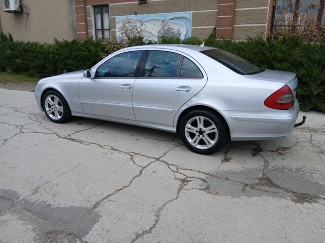 Сірий Мерседес Е-Клас, об'ємом двигуна 0 л та пробігом 300 тис. км за 2850 $, фото 1 на Automoto.ua