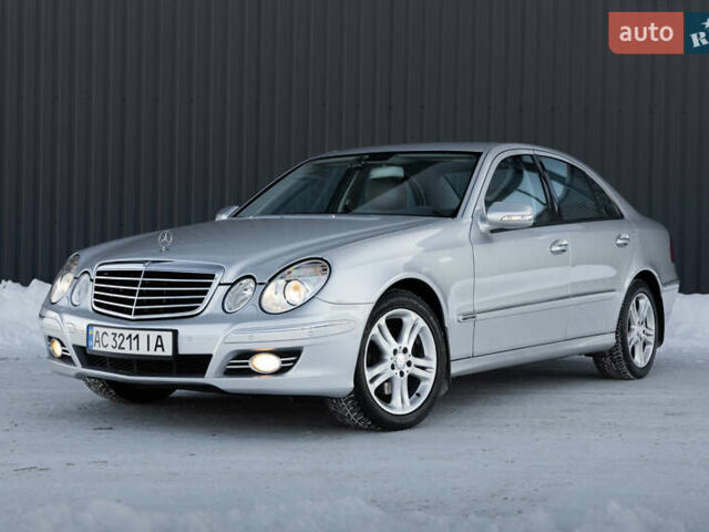 Серый Мерседес Е-Класс, объемом двигателя 3 л и пробегом 100 тыс. км за 13900 $, фото 1 на Automoto.ua