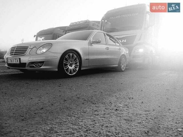 Сірий Мерседес Е-Клас, об'ємом двигуна 2.99 л та пробігом 383 тис. км за 11200 $, фото 1 на Automoto.ua