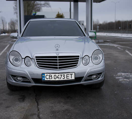 Серый Мерседес Е-Класс, объемом двигателя 2.99 л и пробегом 267 тыс. км за 8500 $, фото 1 на Automoto.ua