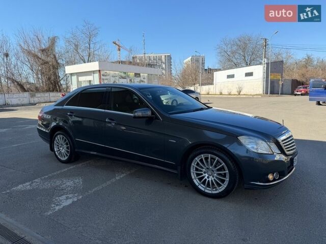 Серый Мерседес Е-Класс, объемом двигателя 2.14 л и пробегом 278 тыс. км за 9700 $, фото 1 на Automoto.ua