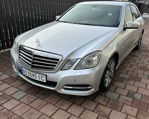 Серый Мерседес Е-Класс, объемом двигателя 2.14 л и пробегом 358 тыс. км за 11200 $, фото 1 на Automoto.ua