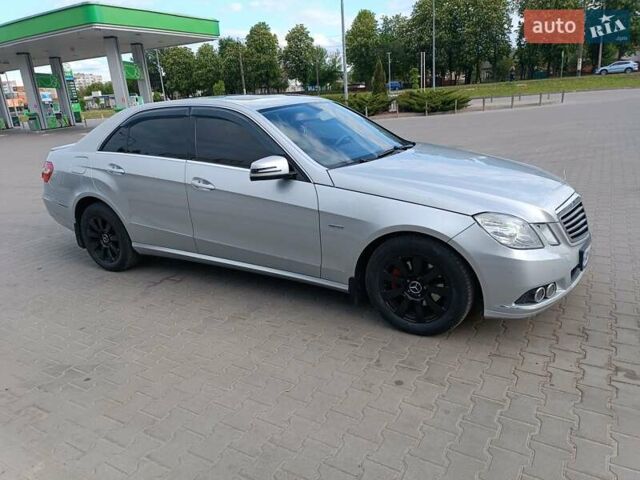 Сірий Мерседес Е-Клас, об'ємом двигуна 2.14 л та пробігом 175 тис. км за 10900 $, фото 1 на Automoto.ua