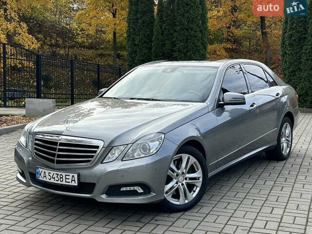 Мерседес Е-Клас 2010 у Прилуках на Automoto.ua Сірий Мерседес Е-Клас, об'ємом двигуна 3.5 л та пробігом 278 тис. км за 11400 $, фото 1 на Automoto.ua