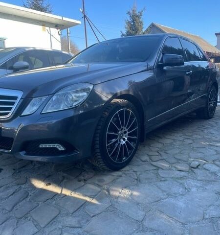 Серый Мерседес Е-Класс, объемом двигателя 3.5 л и пробегом 357 тыс. км за 14300 $, фото 1 на Automoto.ua