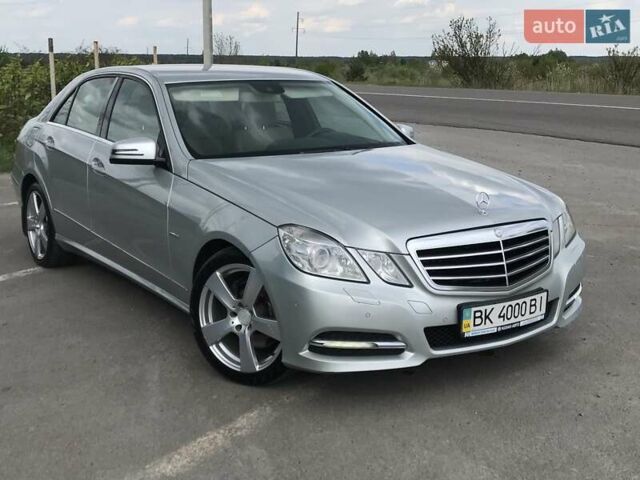 Сірий Мерседес Е-Клас, об'ємом двигуна 2.99 л та пробігом 212 тис. км за 15900 $, фото 1 на Automoto.ua
