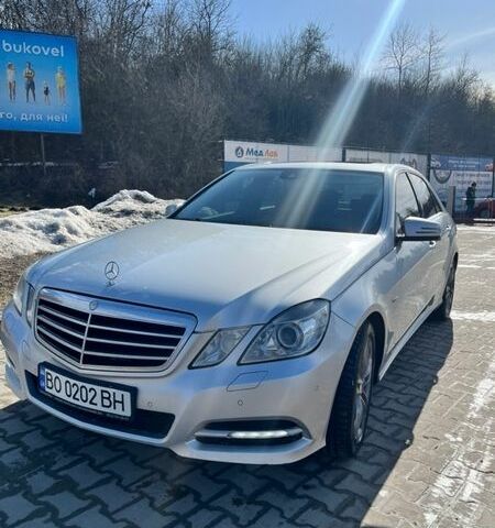 Серый Мерседес Е-Класс, объемом двигателя 2.2 л и пробегом 351 тыс. км за 12500 $, фото 1 на Automoto.ua