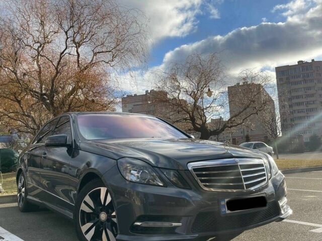 Серый Мерседес Е-Класс, объемом двигателя 3 л и пробегом 304 тыс. км за 15200 $, фото 1 на Automoto.ua