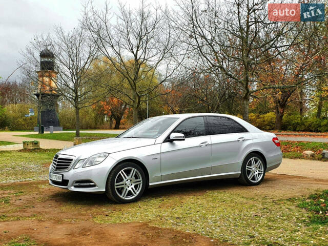 Сірий Мерседес Е-Клас, об'ємом двигуна 2.2 л та пробігом 430 тис. км за 8900 $, фото 1 на Automoto.ua