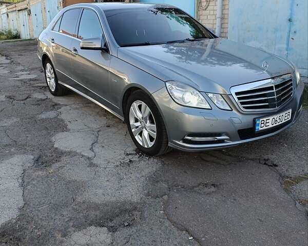 Сірий Мерседес Е-Клас, об'ємом двигуна 2.2 л та пробігом 230 тис. км за 12400 $, фото 1 на Automoto.ua