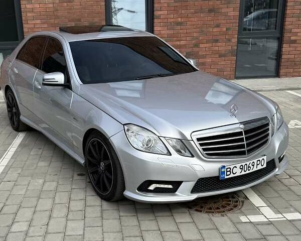 Сірий Мерседес Е-Клас, об'ємом двигуна 2.99 л та пробігом 270 тис. км за 14400 $, фото 1 на Automoto.ua