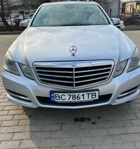 Сірий Мерседес Е-Клас, об'ємом двигуна 2.1 л та пробігом 276 тис. км за 13300 $, фото 1 на Automoto.ua