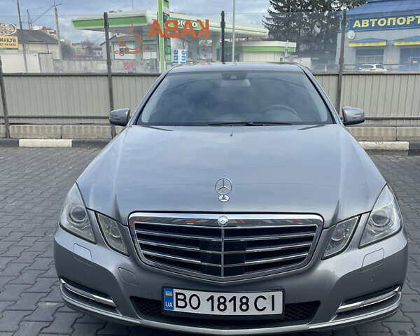 Серый Мерседес Е-Класс, объемом двигателя 2.14 л и пробегом 289 тыс. км за 16999 $, фото 1 на Automoto.ua