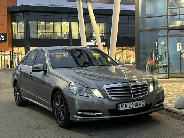 Сірий Мерседес Е-Клас, об'ємом двигуна 2.1 л та пробігом 288 тис. км за 10990 $, фото 1 на Automoto.ua
