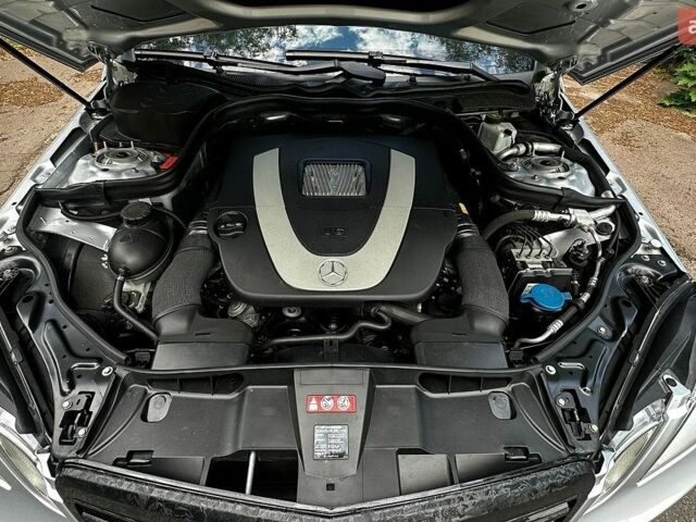 Сірий Мерседес Е-Клас, об'ємом двигуна 3.5 л та пробігом 140 тис. км за 15000 $, фото 1 на Automoto.ua