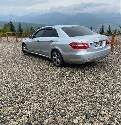 Серый Мерседес Е-Класс, объемом двигателя 2.1 л и пробегом 205 тыс. км за 15100 $, фото 1 на Automoto.ua