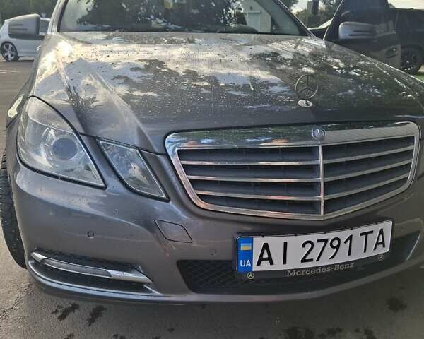Серый Мерседес Е-Класс, объемом двигателя 2.14 л и пробегом 168 тыс. км за 14999 $, фото 1 на Automoto.ua