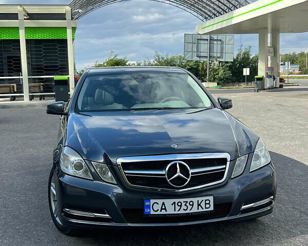 Сірий Мерседес Е-Клас, об'ємом двигуна 3 л та пробігом 289 тис. км за 13800 $, фото 1 на Automoto.ua