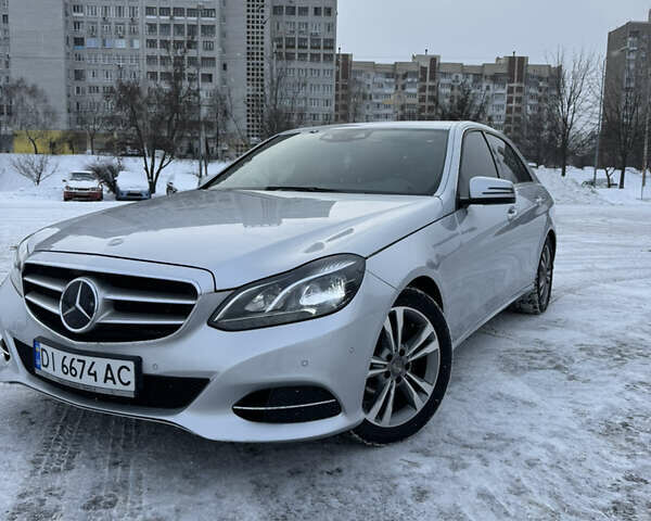 Серый Мерседес Е-Класс, объемом двигателя 1.99 л и пробегом 146 тыс. км за 17999 $, фото 1 на Automoto.ua