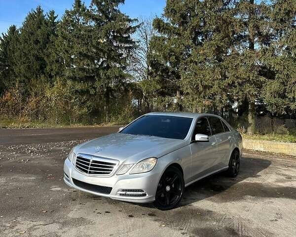 Серый Мерседес Е-Класс, объемом двигателя 2.2 л и пробегом 320 тыс. км за 12700 $, фото 1 на Automoto.ua