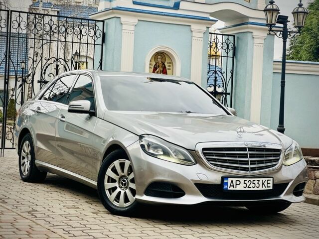 Серый Мерседес Е-Класс, объемом двигателя 2.1 л и пробегом 282 тыс. км за 11500 $, фото 1 на Automoto.ua