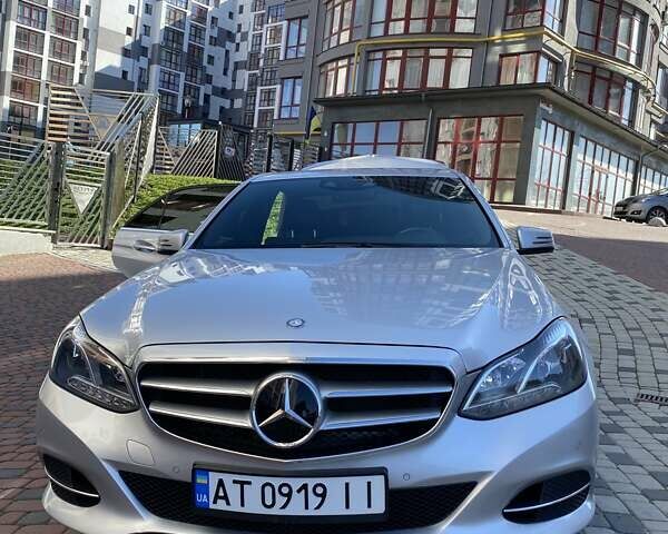 Сірий Мерседес Е-Клас, об'ємом двигуна 1.99 л та пробігом 142 тис. км за 19000 $, фото 1 на Automoto.ua