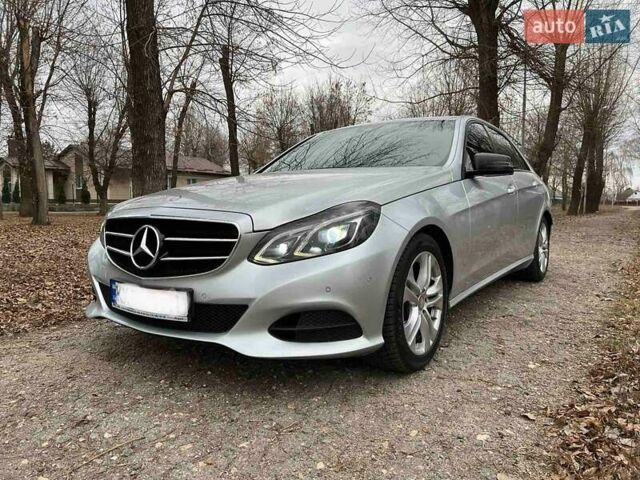 Серый Мерседес Е-Класс, объемом двигателя 2.1 л и пробегом 298 тыс. км за 17200 $, фото 1 на Automoto.ua