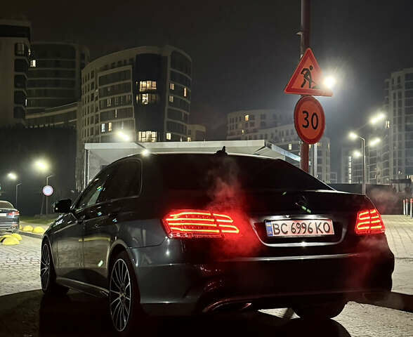 Серый Мерседес Е-Класс, объемом двигателя 3.5 л и пробегом 164 тыс. км за 19900 $, фото 1 на Automoto.ua