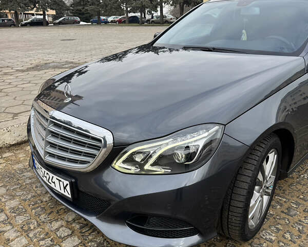 Серый Мерседес Е-Класс, объемом двигателя 2.14 л и пробегом 295 тыс. км за 17500 $, фото 1 на Automoto.ua