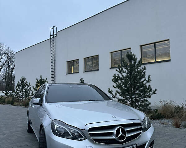 Серый Мерседес Е-Класс, объемом двигателя 2.14 л и пробегом 217 тыс. км за 18200 $, фото 1 на Automoto.ua