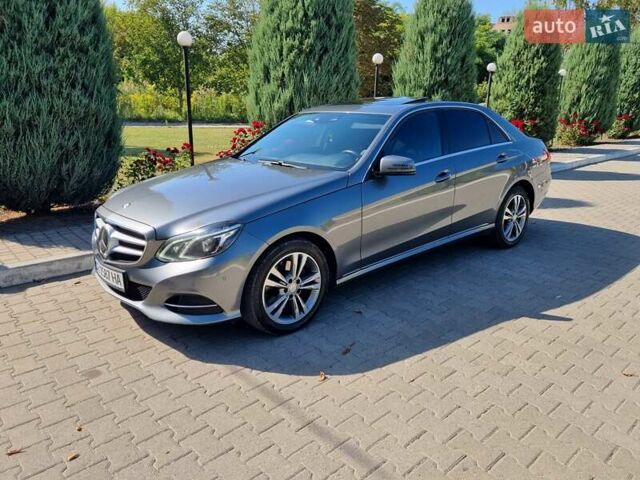 Серый Мерседес Е-Класс, объемом двигателя 3 л и пробегом 480 тыс. км за 21500 $, фото 1 на Automoto.ua