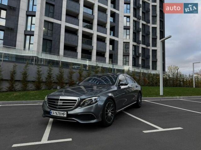 Серый Мерседес Е-Класс, объемом двигателя 1.95 л и пробегом 236 тыс. км за 25500 $, фото 1 на Automoto.ua