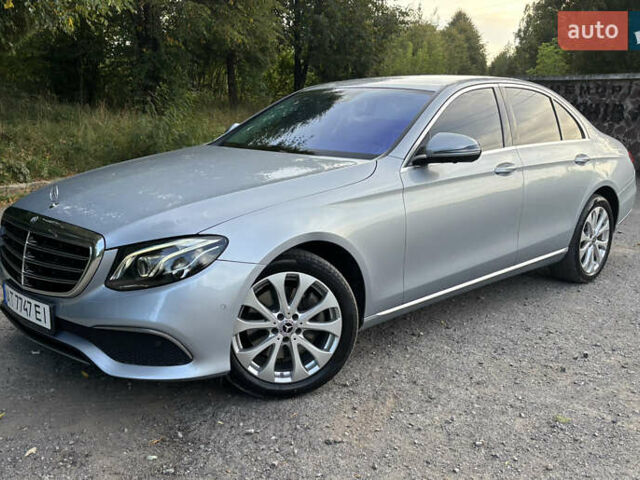 Серый Мерседес Е-Класс, объемом двигателя 2.14 л и пробегом 245 тыс. км за 28000 $, фото 1 на Automoto.ua