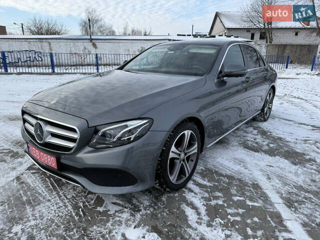 Серый Мерседес Е-Класс, объемом двигателя 1.95 л и пробегом 187 тыс. км за 34200 $, фото 1 на Automoto.ua