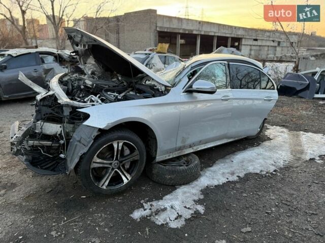Сірий Мерседес Е-Клас, об'ємом двигуна 1.95 л та пробігом 99 тис. км за 4300 $, фото 1 на Automoto.ua