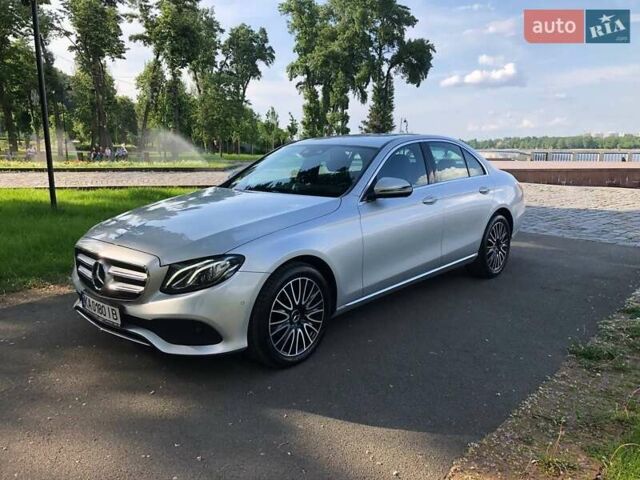 Сірий Мерседес Е-Клас, об'ємом двигуна 1.95 л та пробігом 233 тис. км за 26500 $, фото 1 на Automoto.ua