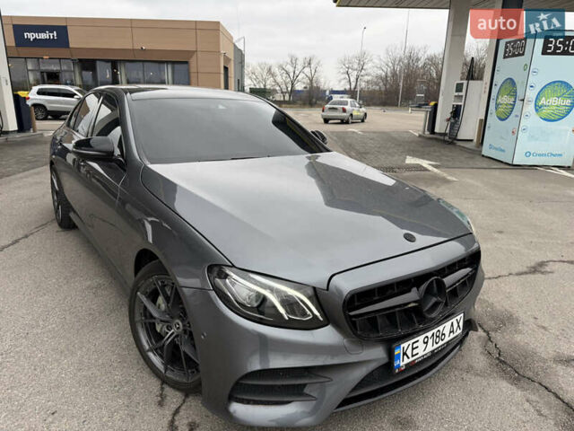 Серый Мерседес Е-Класс, объемом двигателя 3 л и пробегом 130 тыс. км за 34500 $, фото 1 на Automoto.ua