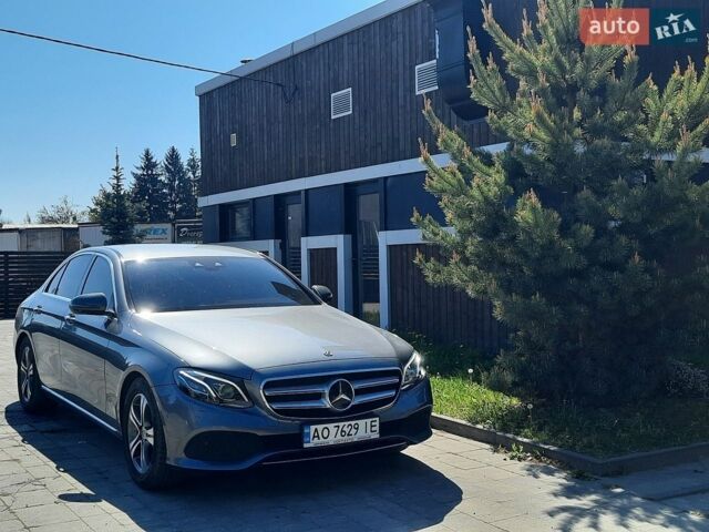 Сірий Мерседес Е-Клас, об'ємом двигуна 1.95 л та пробігом 222 тис. км за 24700 $, фото 1 на Automoto.ua