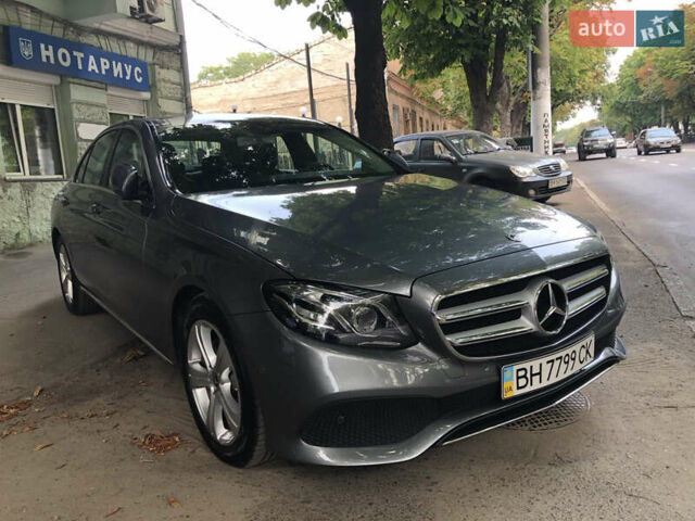 Серый Мерседес Е-Класс, объемом двигателя 1.95 л и пробегом 94 тыс. км за 33326 $, фото 1 на Automoto.ua