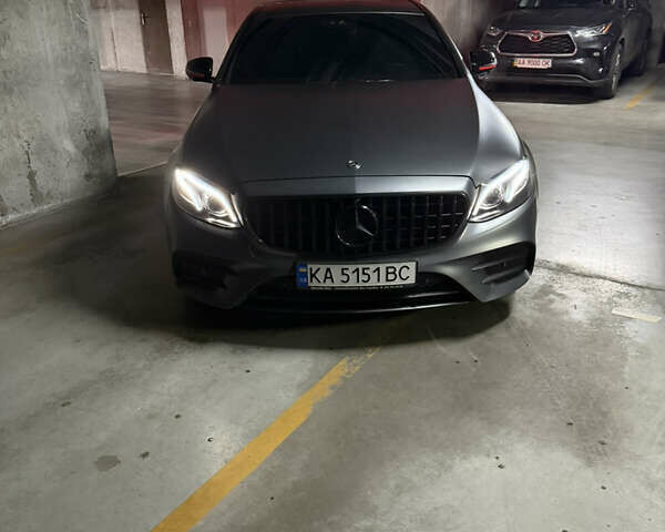 Серый Мерседес Е-Класс, объемом двигателя 3 л и пробегом 89 тыс. км за 45000 $, фото 1 на Automoto.ua