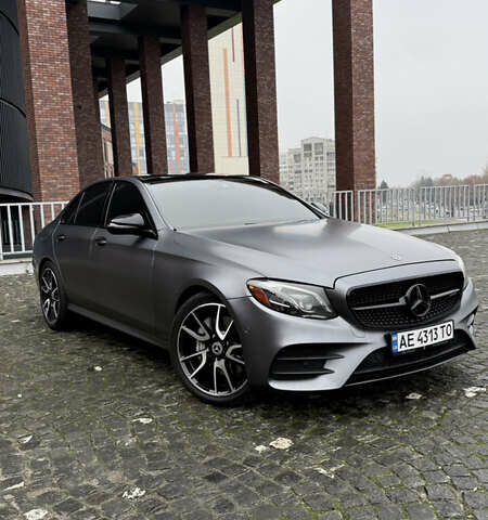 Серый Мерседес Е-Класс, объемом двигателя 3 л и пробегом 127 тыс. км за 38000 $, фото 1 на Automoto.ua