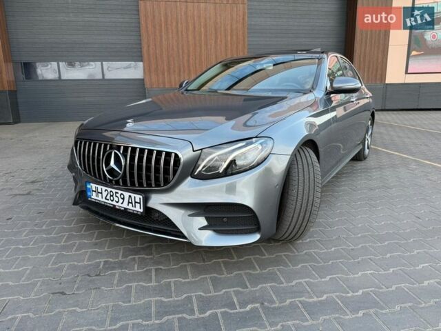 Серый Мерседес Е-Класс, объемом двигателя 1.99 л и пробегом 95 тыс. км за 27000 $, фото 1 на Automoto.ua